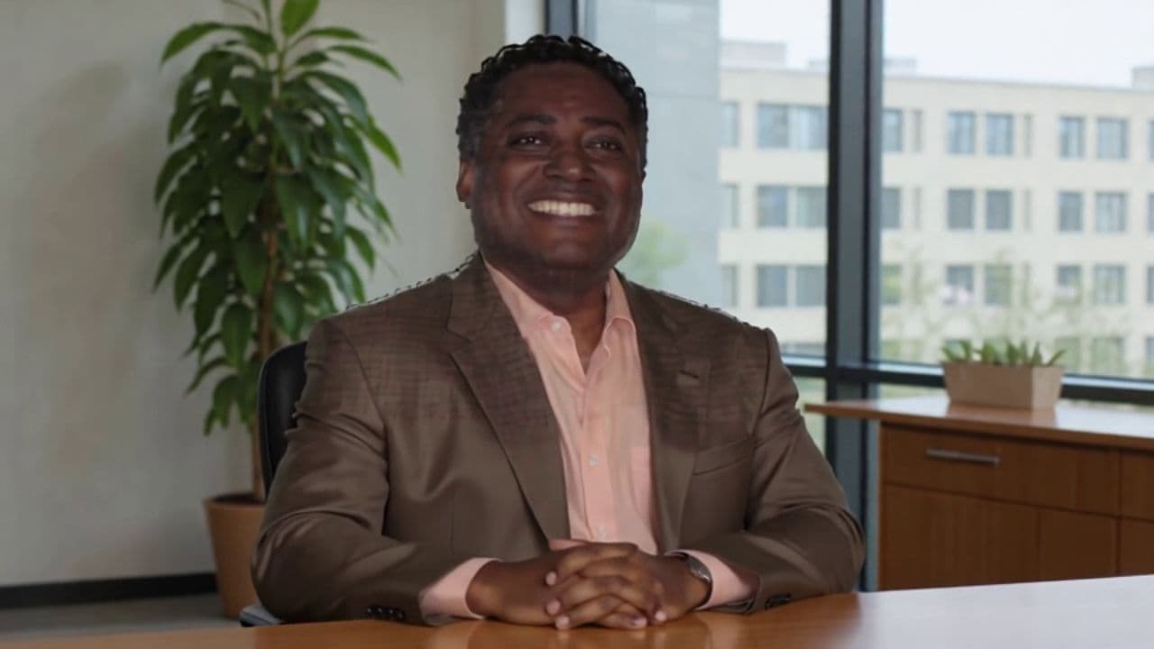 Applied AI for Data Analysis Skills